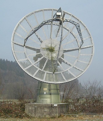 Parabolspiegel 7m diameter 100 MHz - 4 GHz